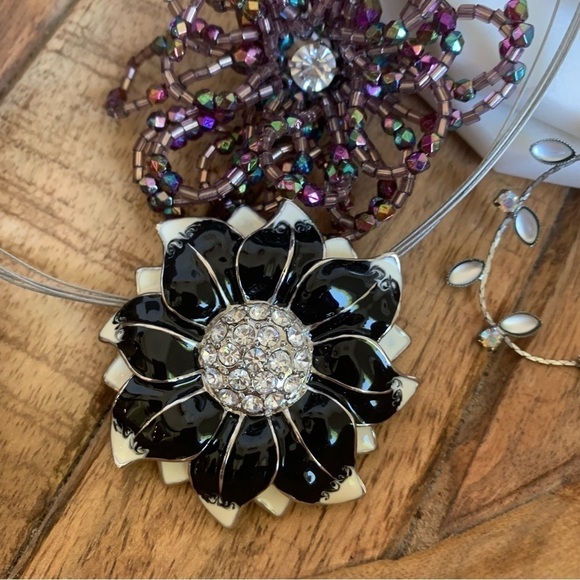 Flowers Fashion Jewelry Lot 7 Piece Necklaces, Earrings, Ring, Brooch - Picture 10 of 12